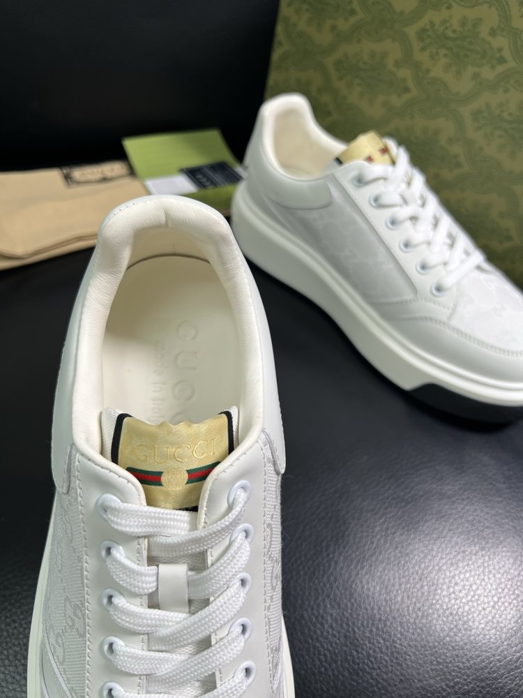 Кросівки чоловічі фото 7