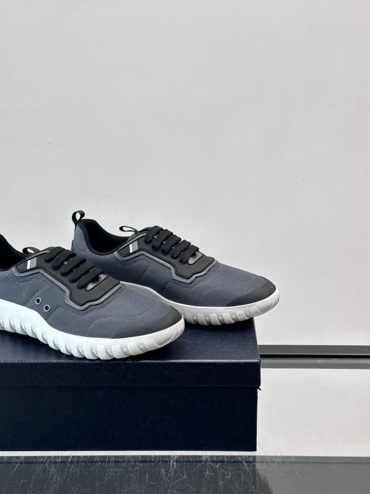 Кросівки чоловічі фото 7