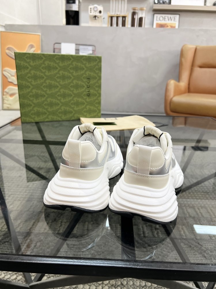 Кросівки чоловічі фото 8