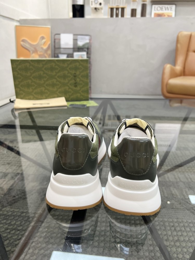 Кросівки чоловічі фото 8