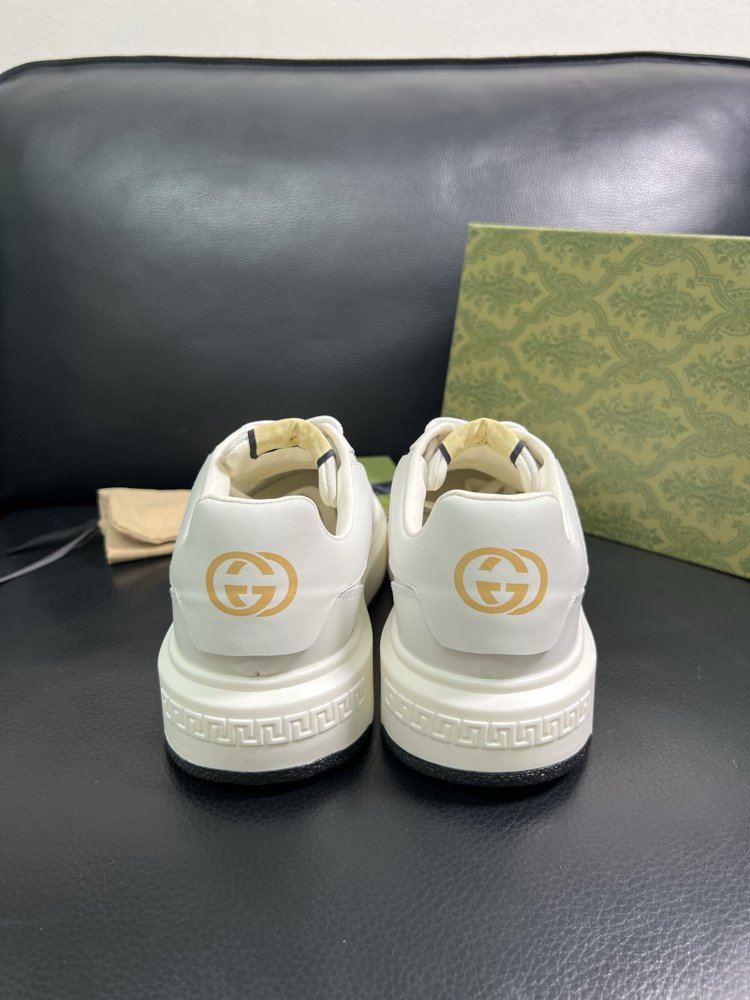 Кросівки чоловічі фото 8