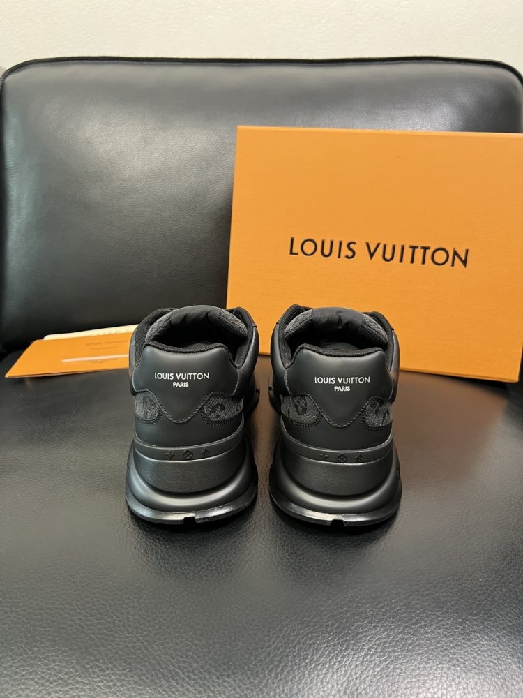 Кросівки чоловічі фото 8