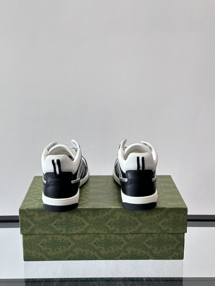 Кросівки чоловічі фото 8