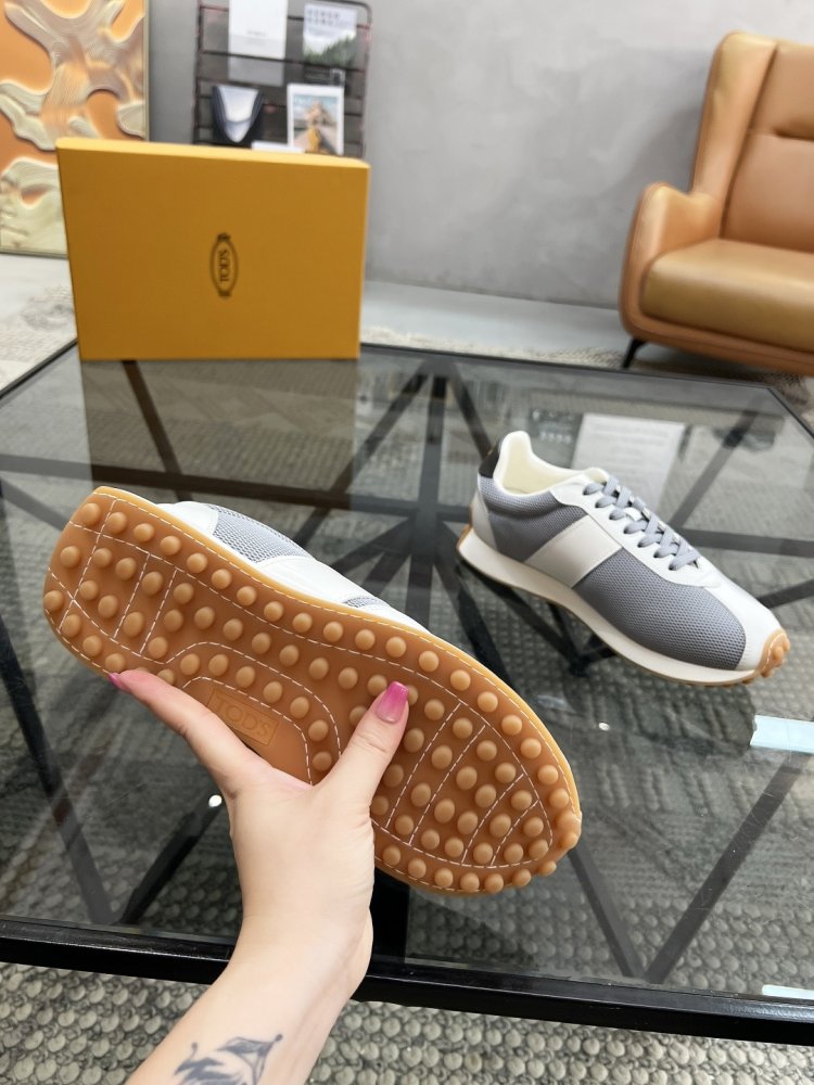 Кросівки чоловічі фото 9