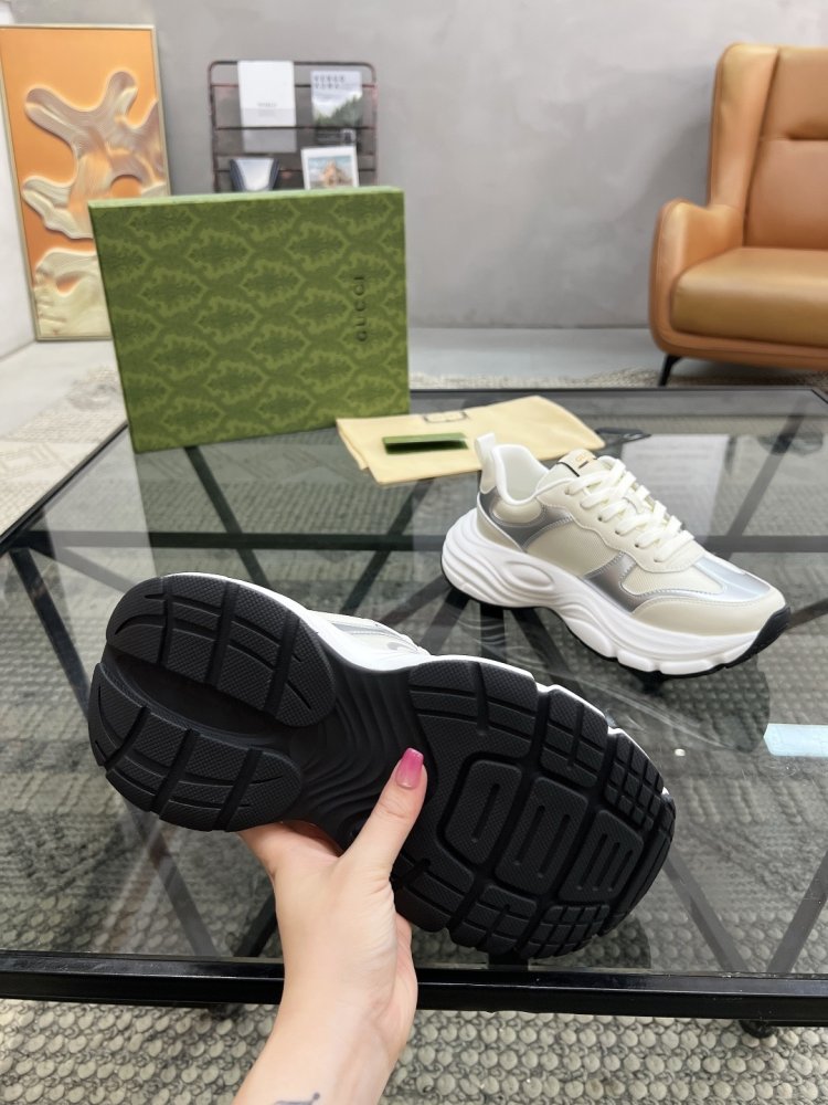 Кросівки чоловічі фото 9