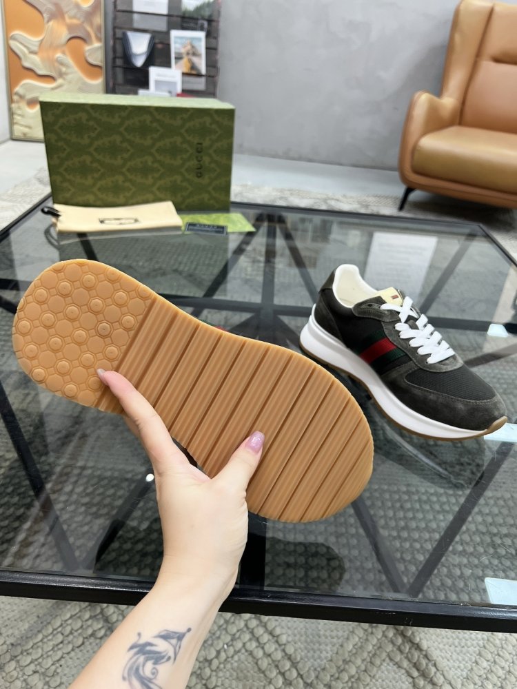 Кросівки чоловічі фото 9