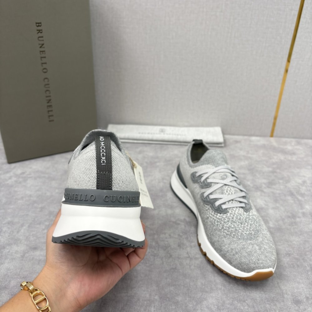 Кросівки чоловічі фото 9