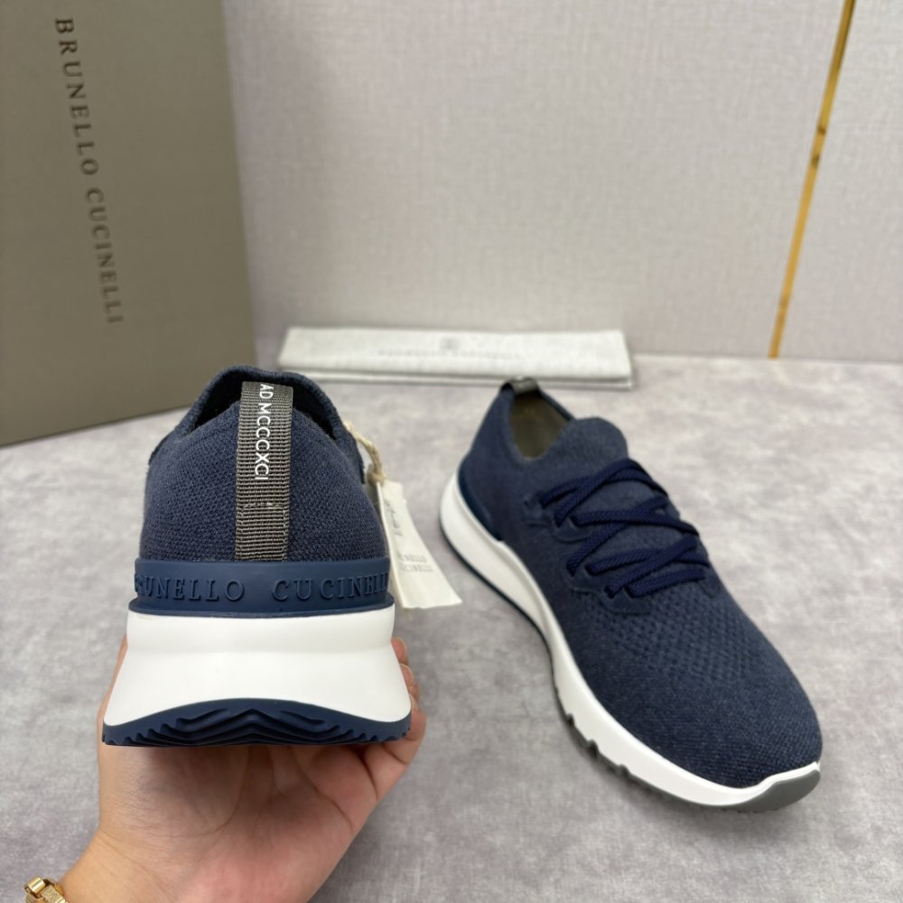 Кросівки чоловічі фото 9