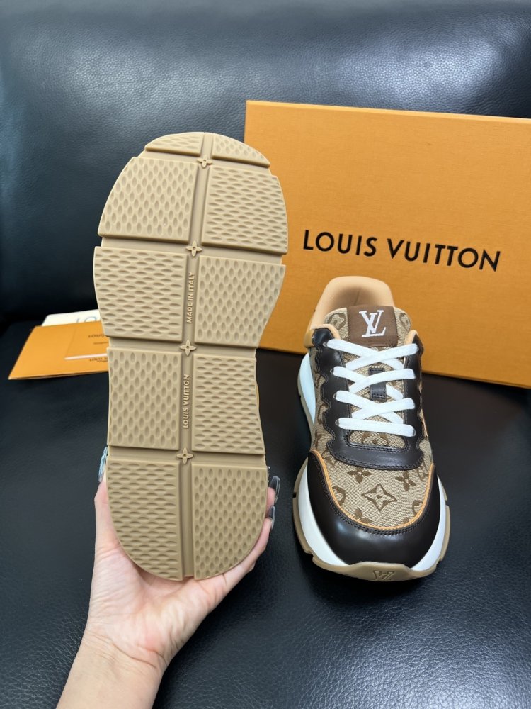 Кросівки чоловічі фото 9