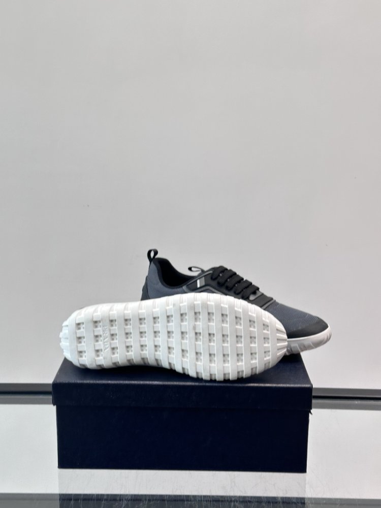 Кросівки чоловічі фото 9