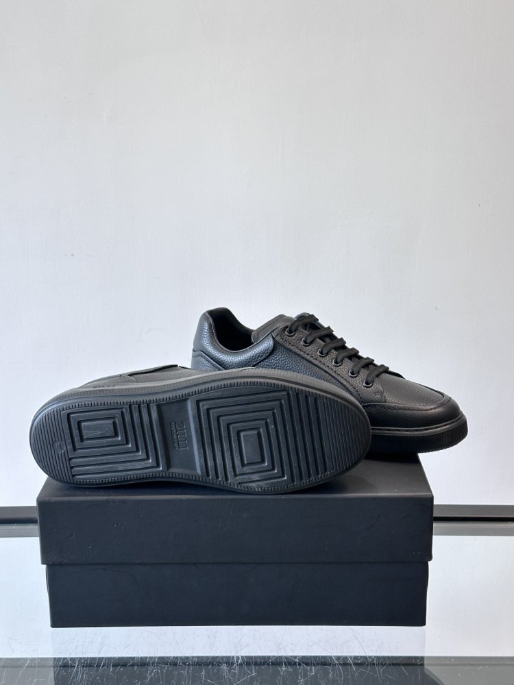 Кросівки чоловічі фото 9