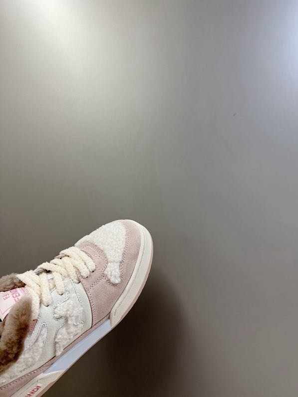 Кроссовки на меху кожаные женские фото 7