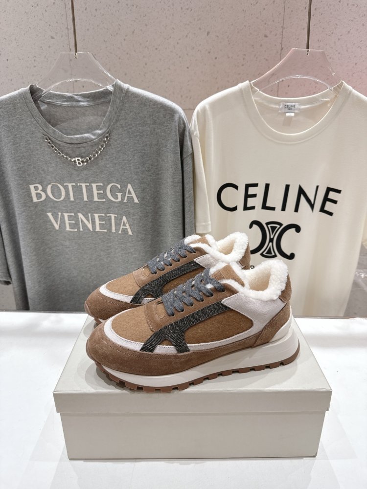 Sneakers on fur winter women's