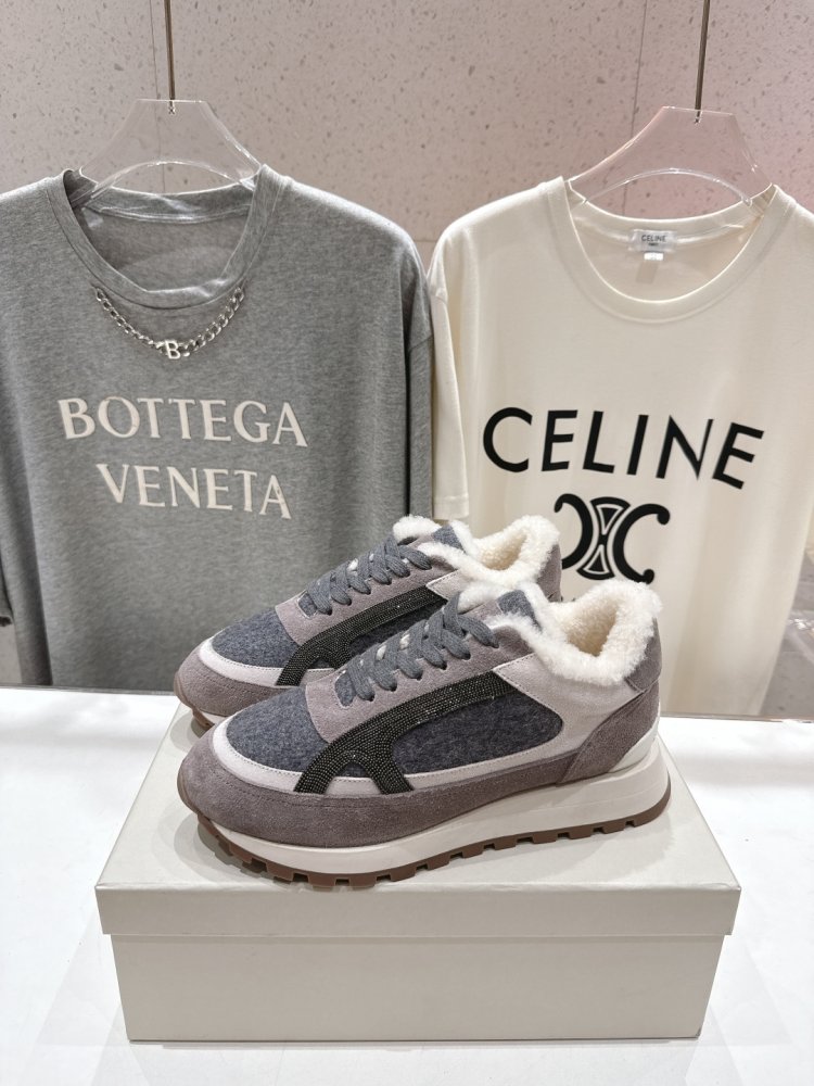 Кросівки на хутрі зимові жіночі