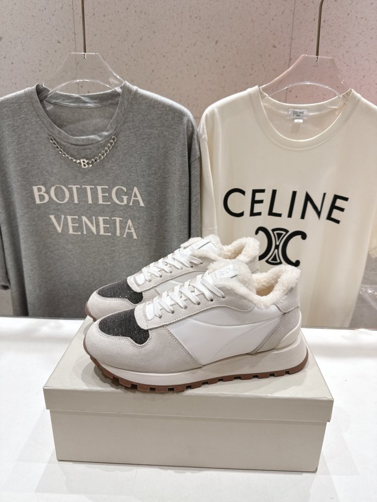 Кросівки на хутрі зимові жіночі