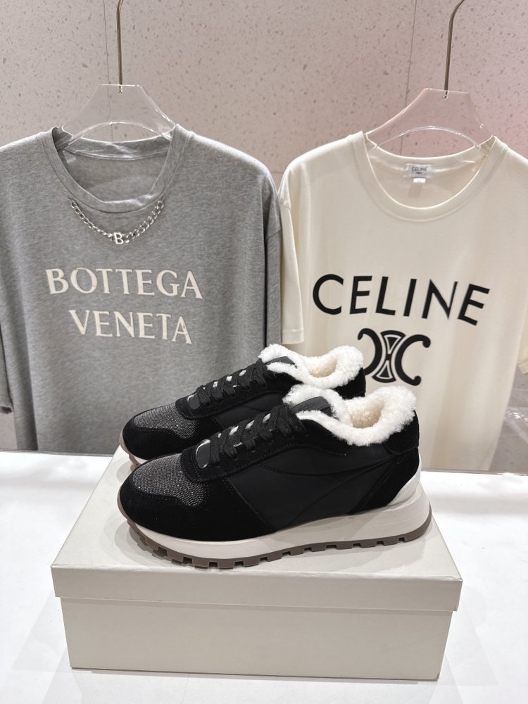 Sneakers on fur winter women's