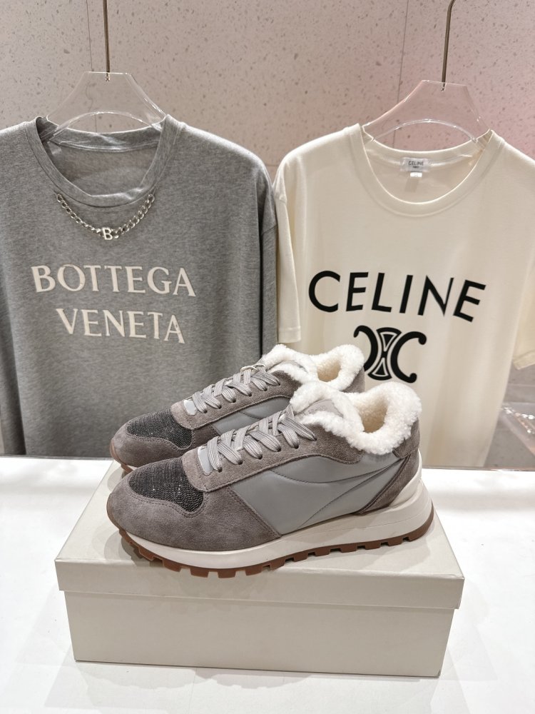 Кросівки на хутрі зимові жіночі