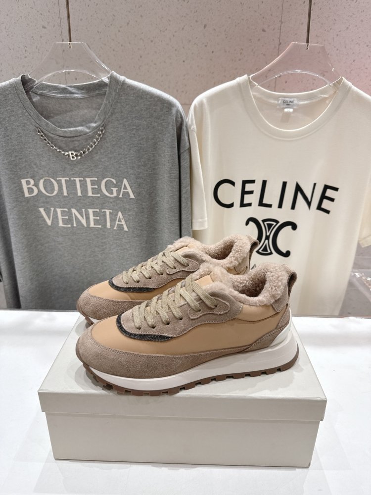 Кросівки на хутрі зимові жіночі