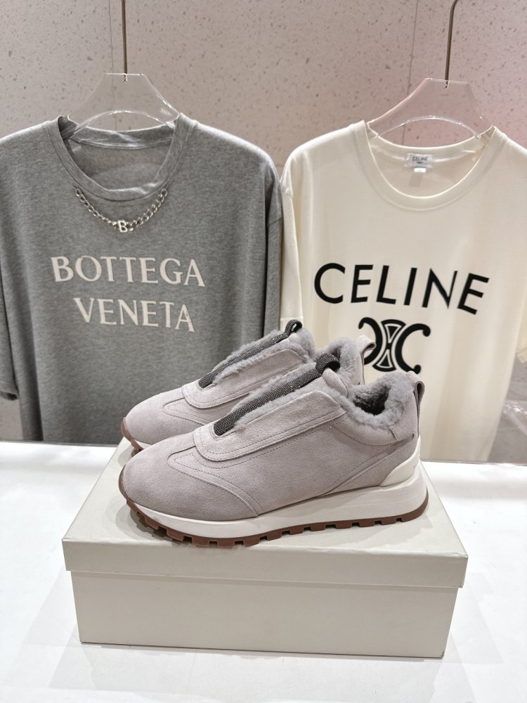 Sneakers on fur winter women's