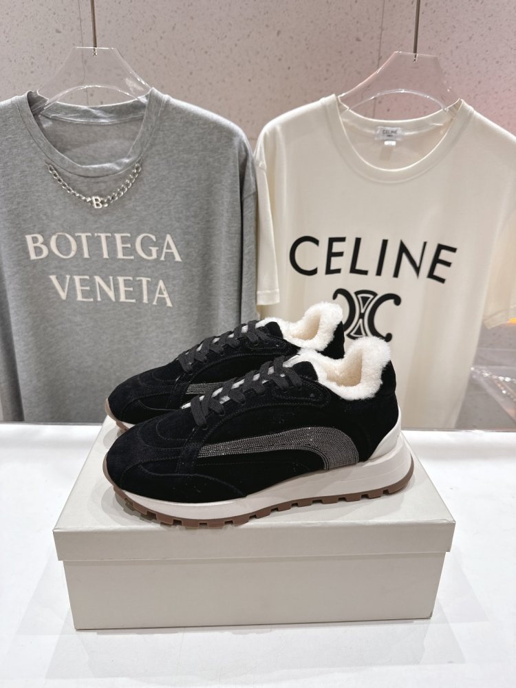 Кросівки на хутрі зимові жіночі