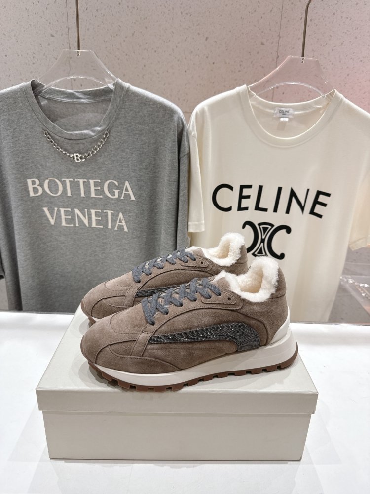 Кросівки на хутрі зимові жіночі