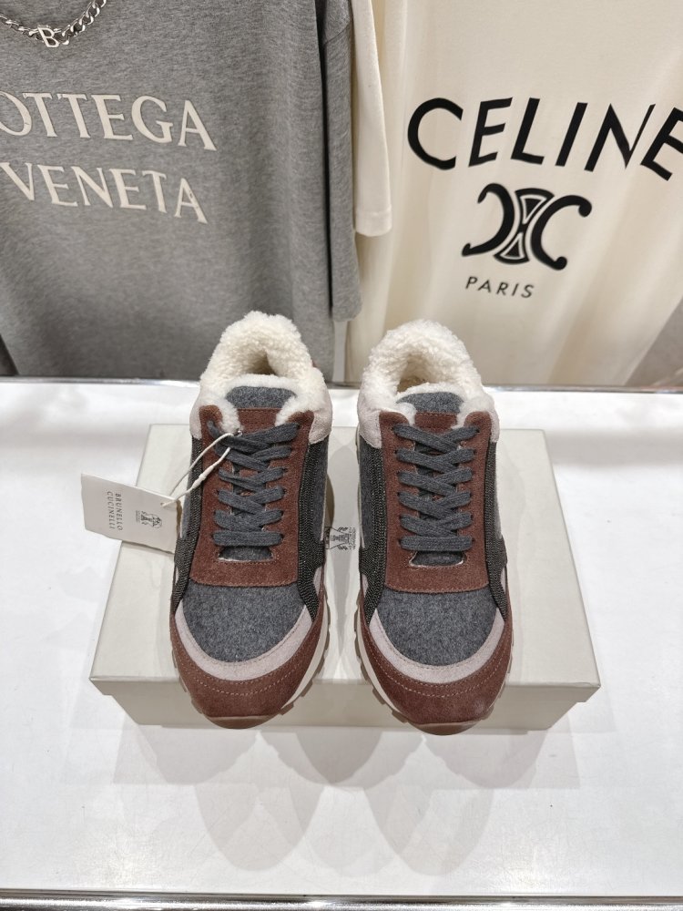 Кросівки на хутрі зимові жіночі фото 2