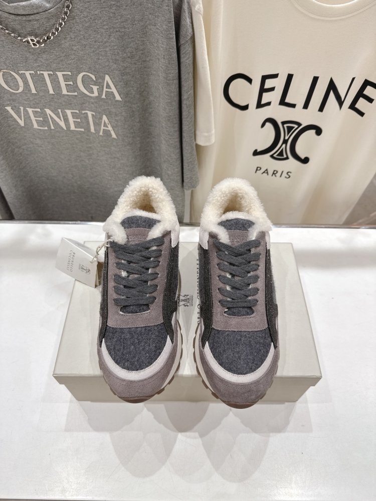 Кросівки на хутрі зимові жіночі фото 2