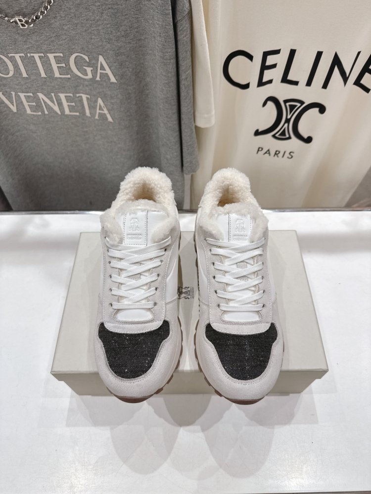 Кросівки на хутрі зимові жіночі фото 2