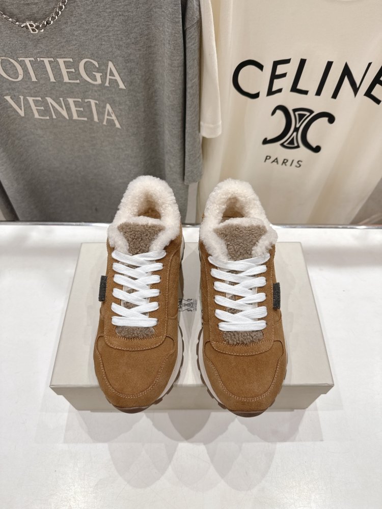 Sneakers on fur winter women's фото 2