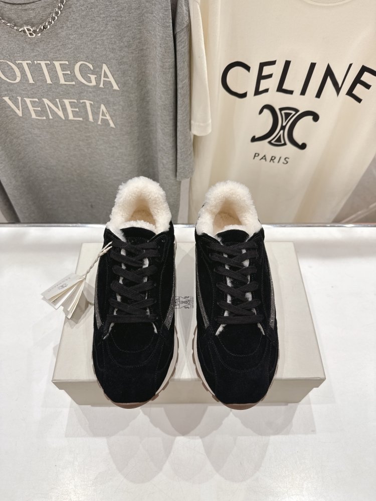 Кросівки на хутрі зимові жіночі фото 2