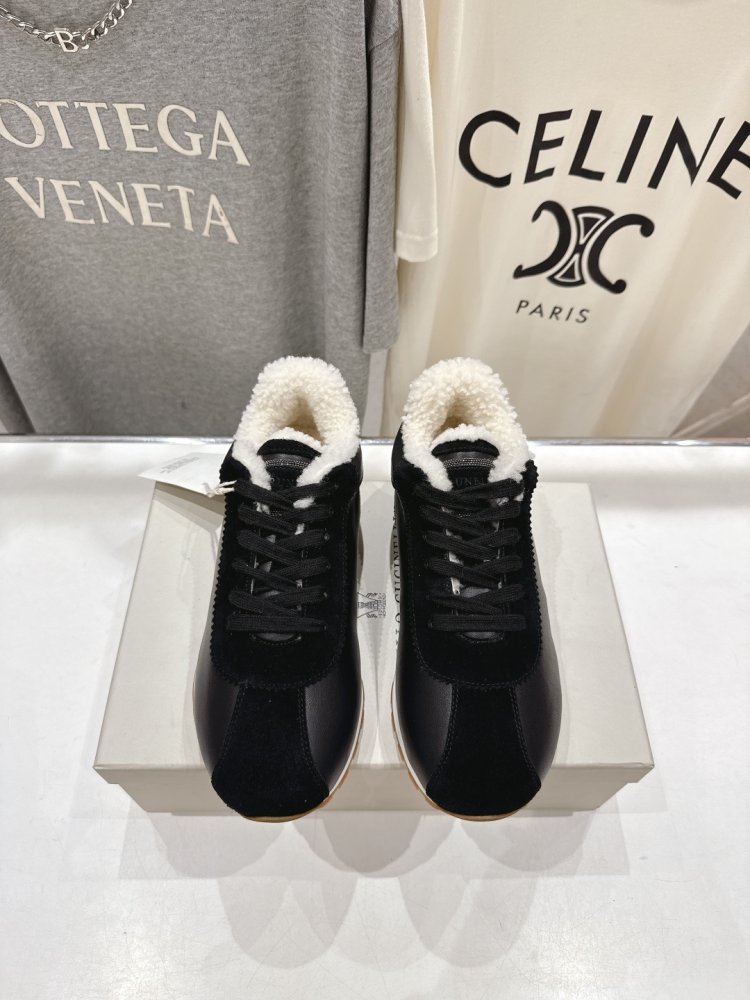 Кросівки на хутрі зимові жіночі фото 2