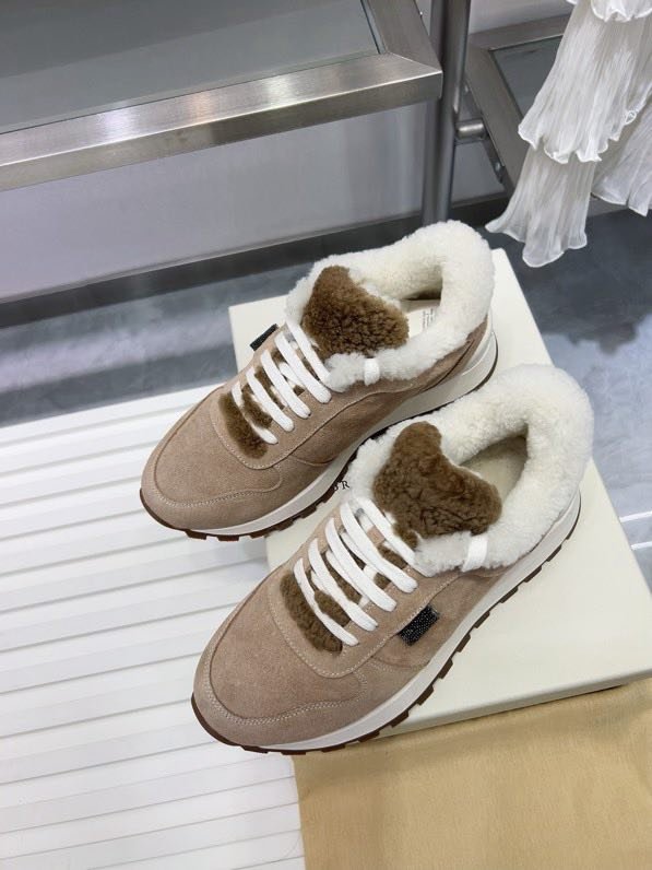 Кроссовки на меху зимние женские фото 2