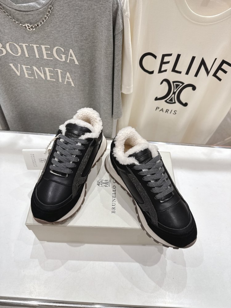 Sneakers on fur winter women's фото 3