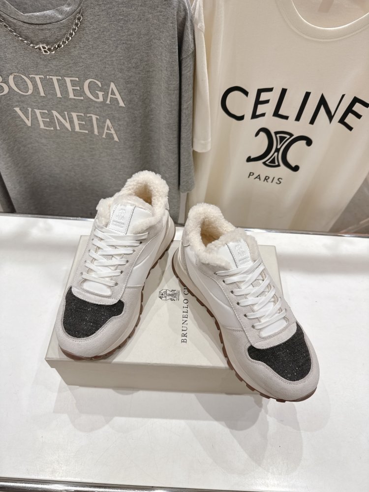 Кросівки на хутрі зимові жіночі фото 3