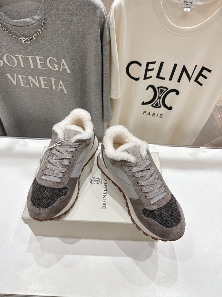 Кросівки на хутрі зимові жіночі фото 3