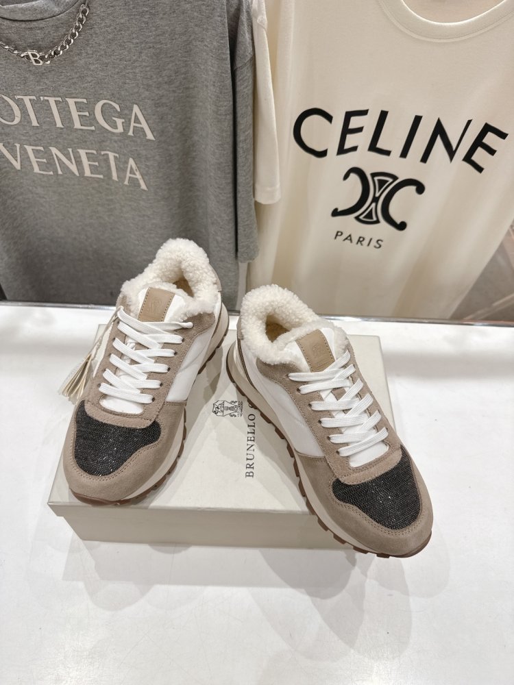 Кросівки на хутрі зимові жіночі фото 3