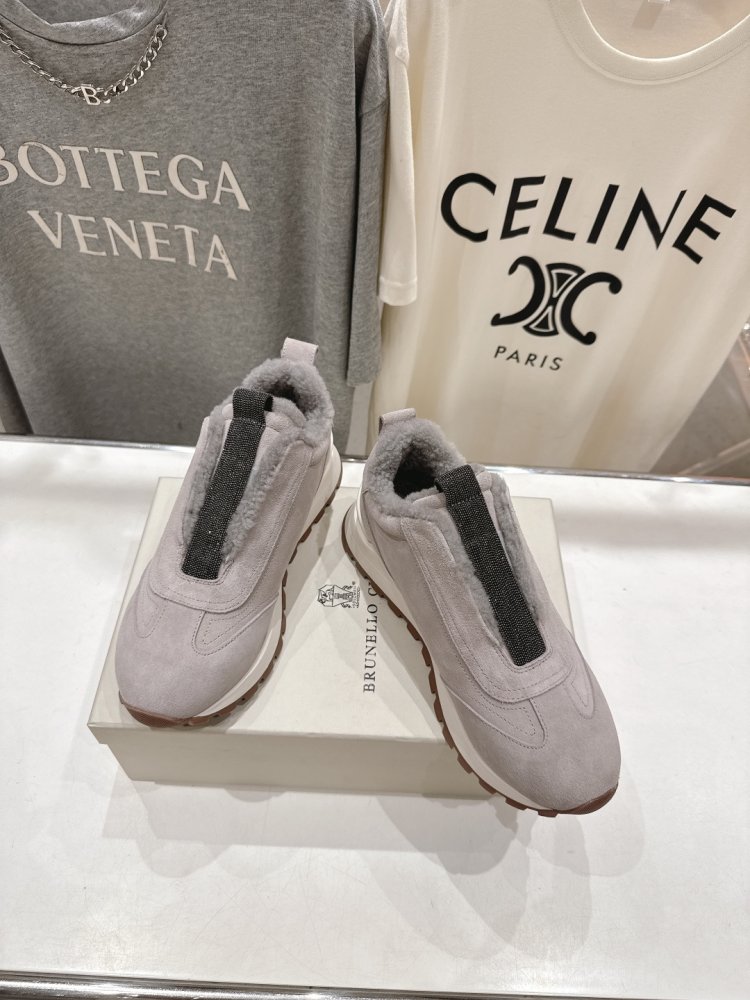 Sneakers on fur winter women's фото 3