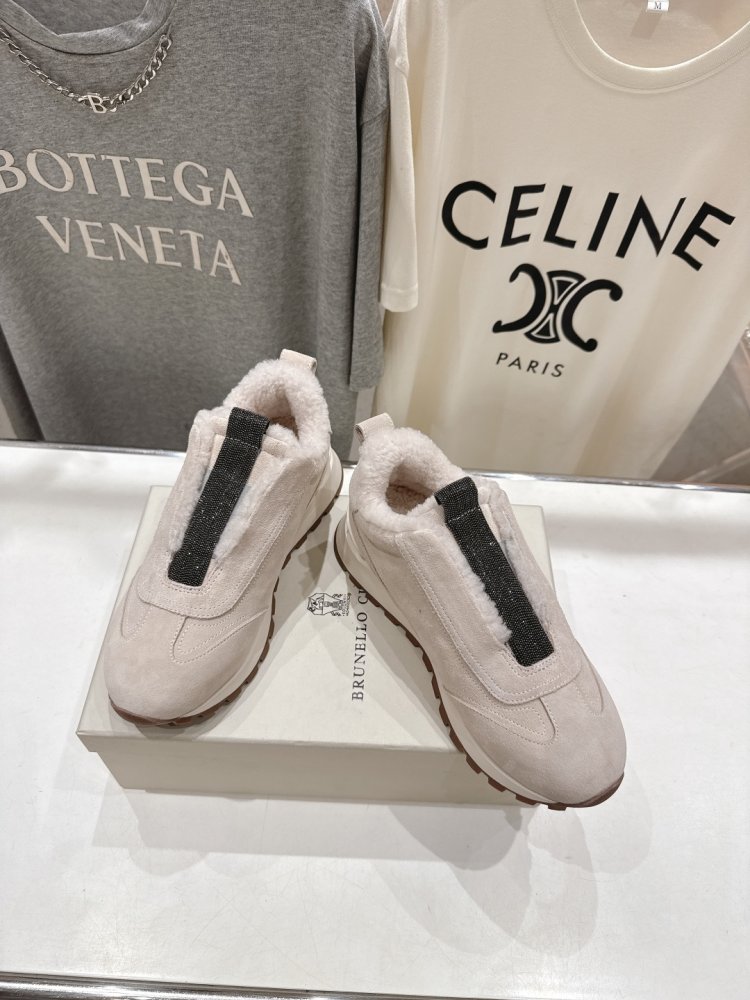 Кросівки на хутрі зимові жіночі фото 3