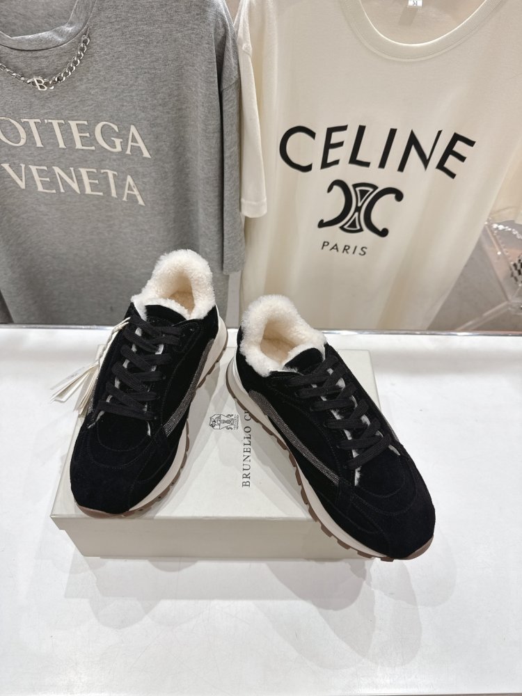 Кросівки на хутрі зимові жіночі фото 3