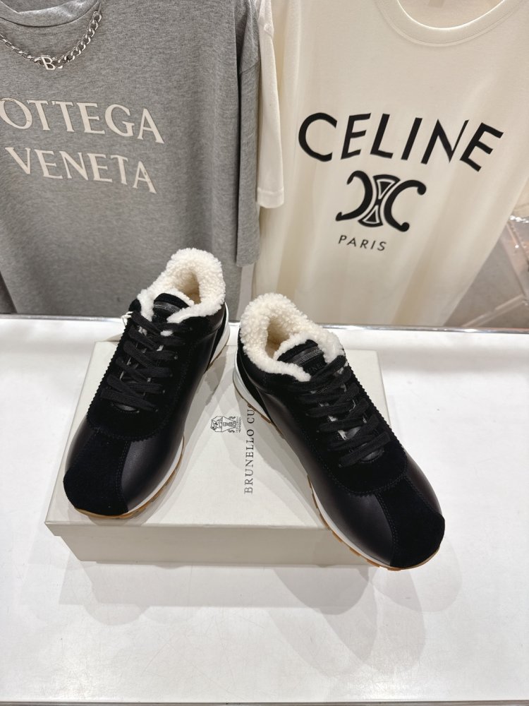 Кросівки на хутрі зимові жіночі фото 3