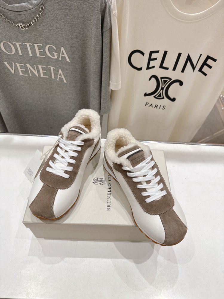 Кросівки на хутрі зимові жіночі фото 3