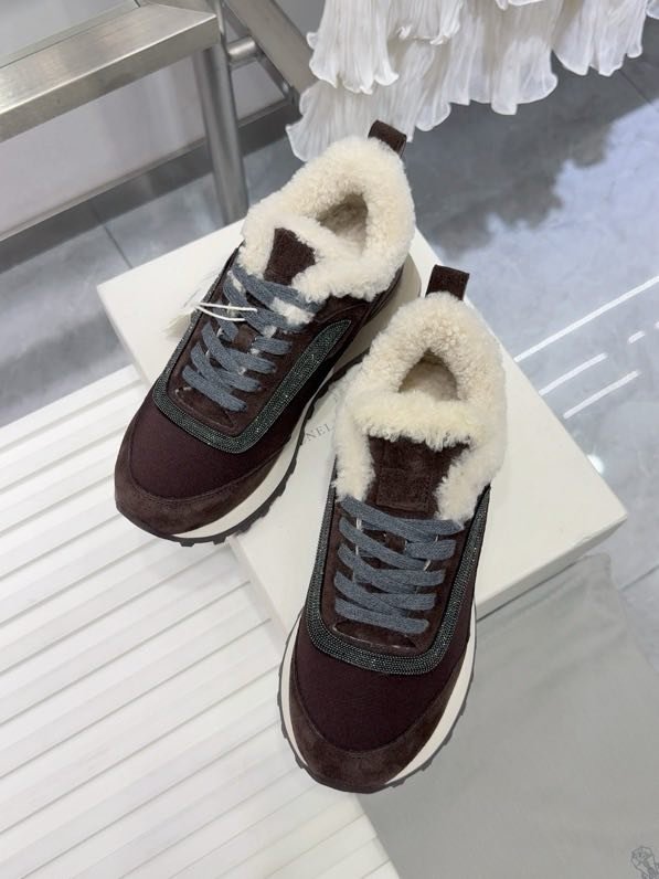 Кроссовки на меху зимние женские фото 3