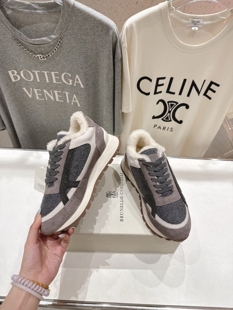 Кросівки на хутрі зимові жіночі фото 4