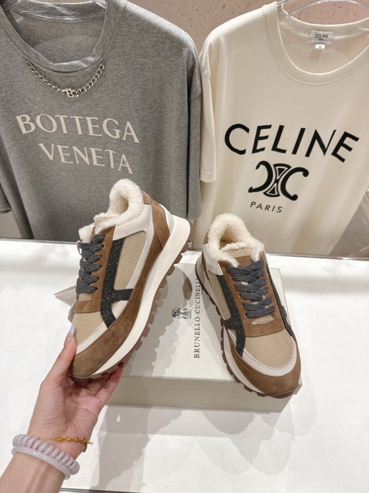 Кросівки на хутрі зимові жіночі фото 4