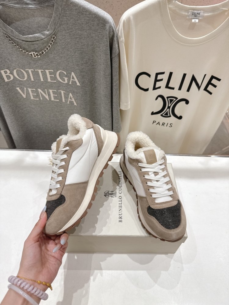 Кросівки на хутрі зимові жіночі фото 4