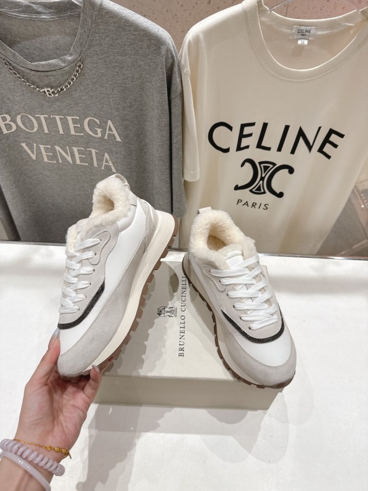 Кросівки на хутрі зимові жіночі фото 4