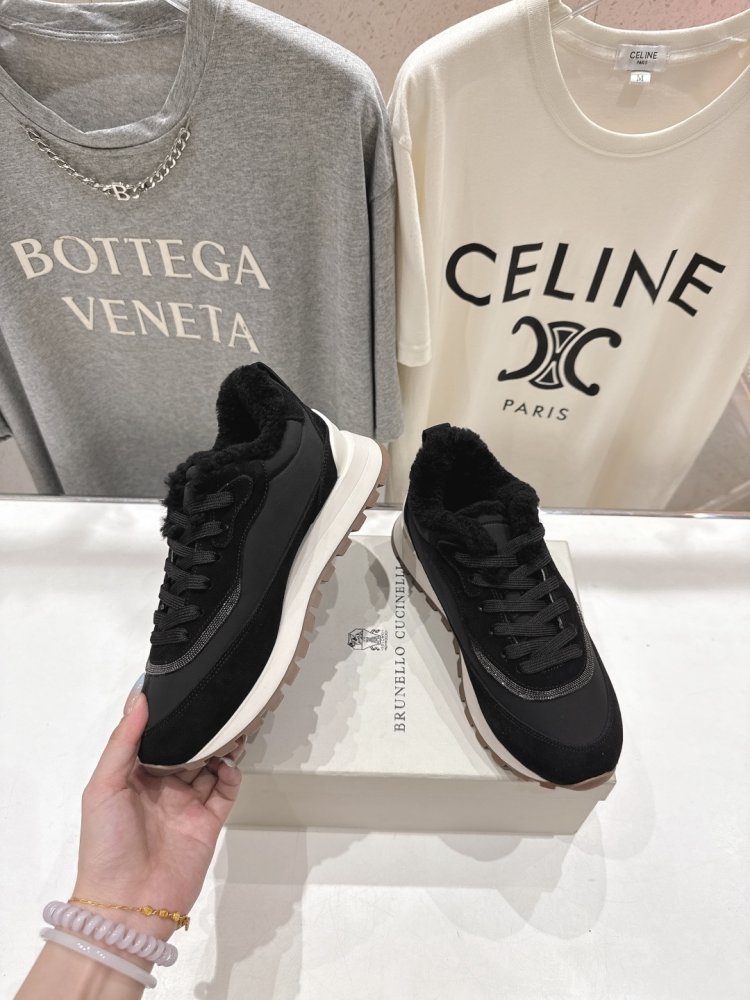 Кросівки на хутрі зимові жіночі фото 4