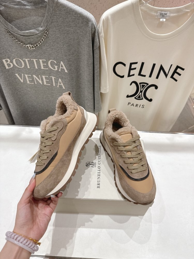 Кросівки на хутрі зимові жіночі фото 4