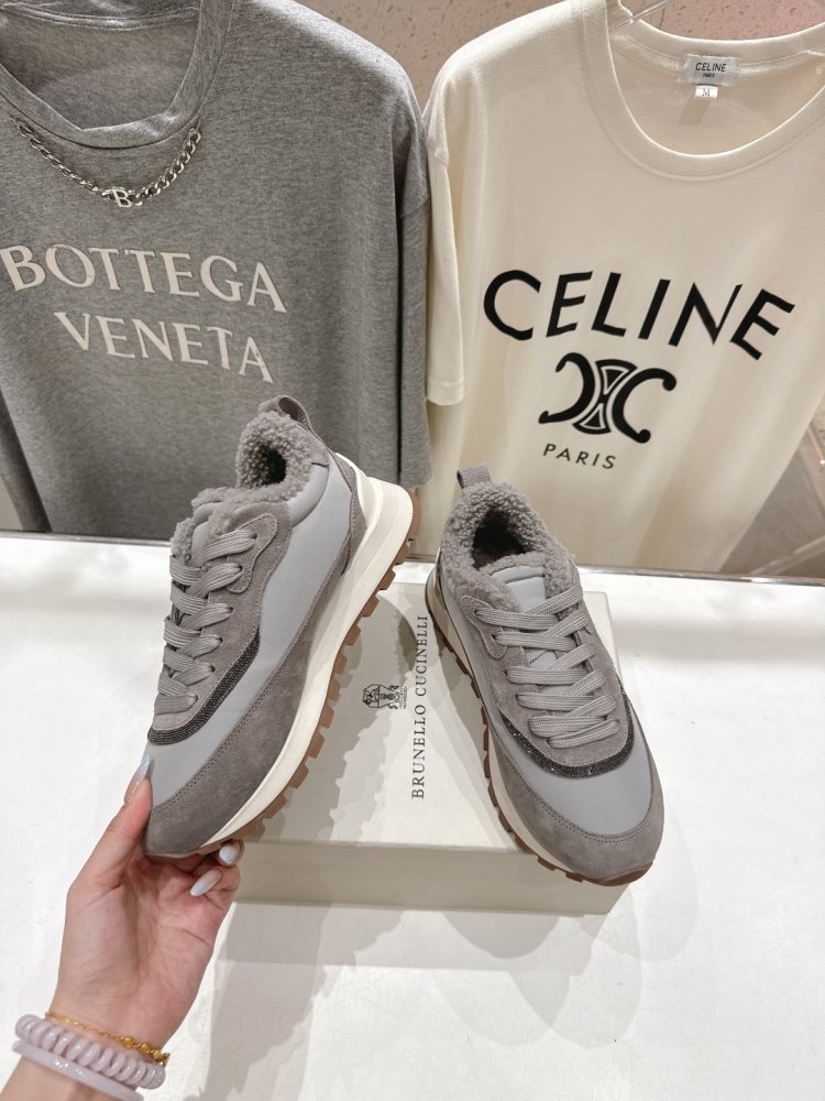 Кросівки на хутрі зимові жіночі фото 4