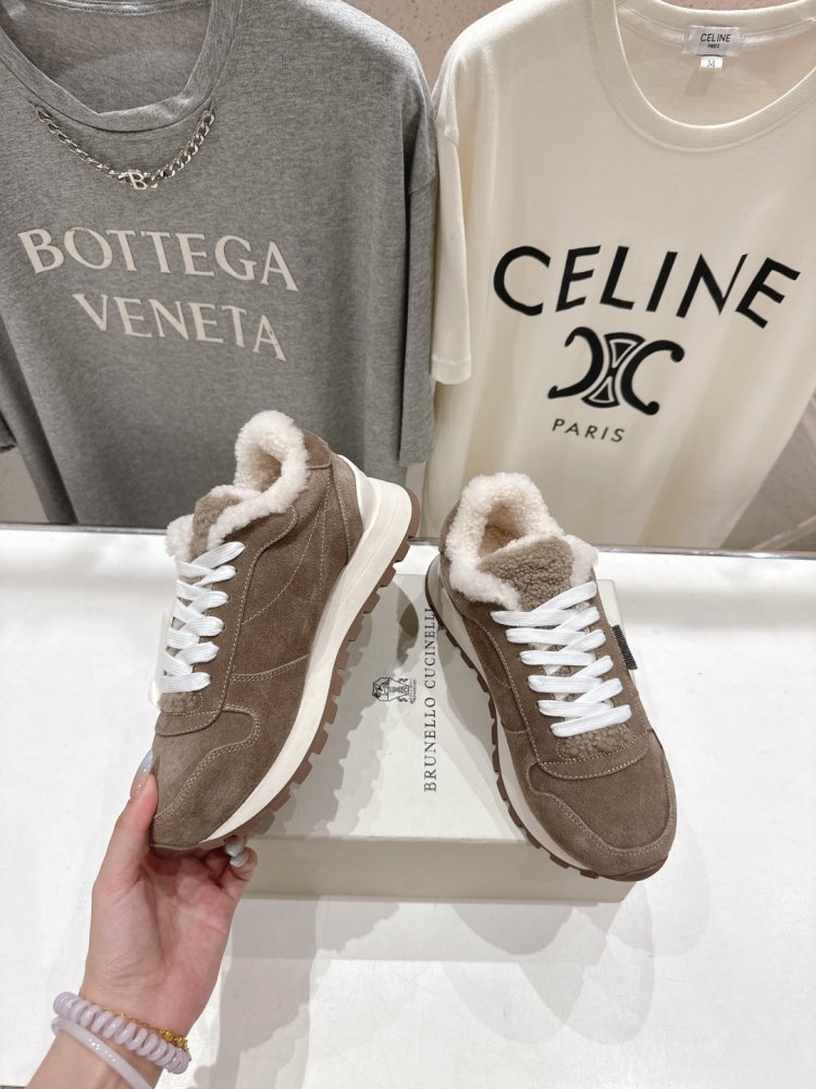 Кросівки на хутрі зимові жіночі фото 4